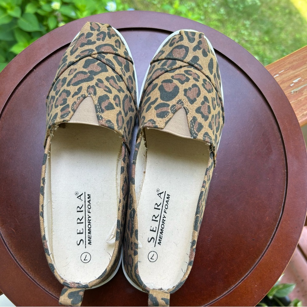 Canvas Leopard Print Espadrille Flats | Women’s 7 | Memory Foam Slip Ons - Picture 6 of 9
